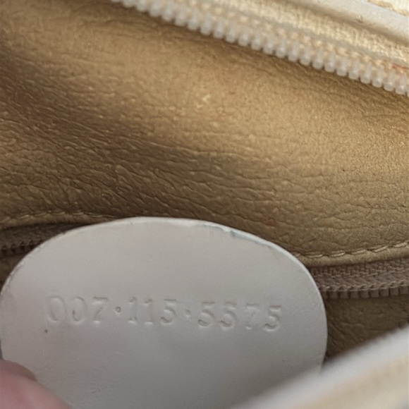 Vintage Gucci Monogram Logo White Canteen Round Crossbody Leather Shoulder Bag - Picture 11 of 14